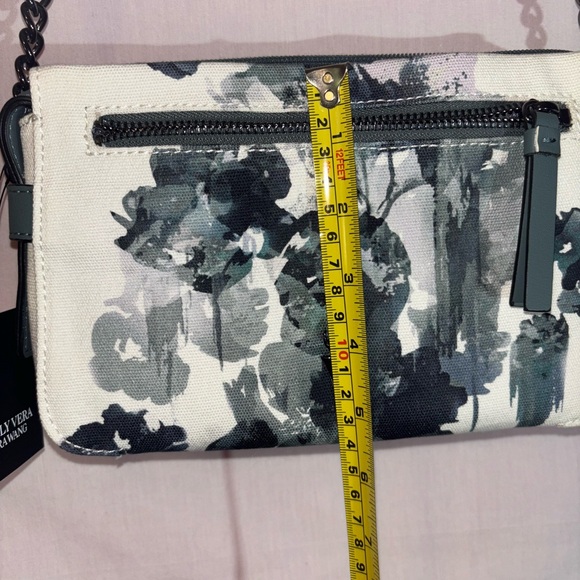 Simply Vera Wang Purse - Picture 13 of 14